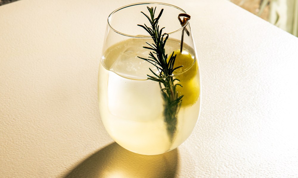 mezcal holiday cocktails unio  n royale