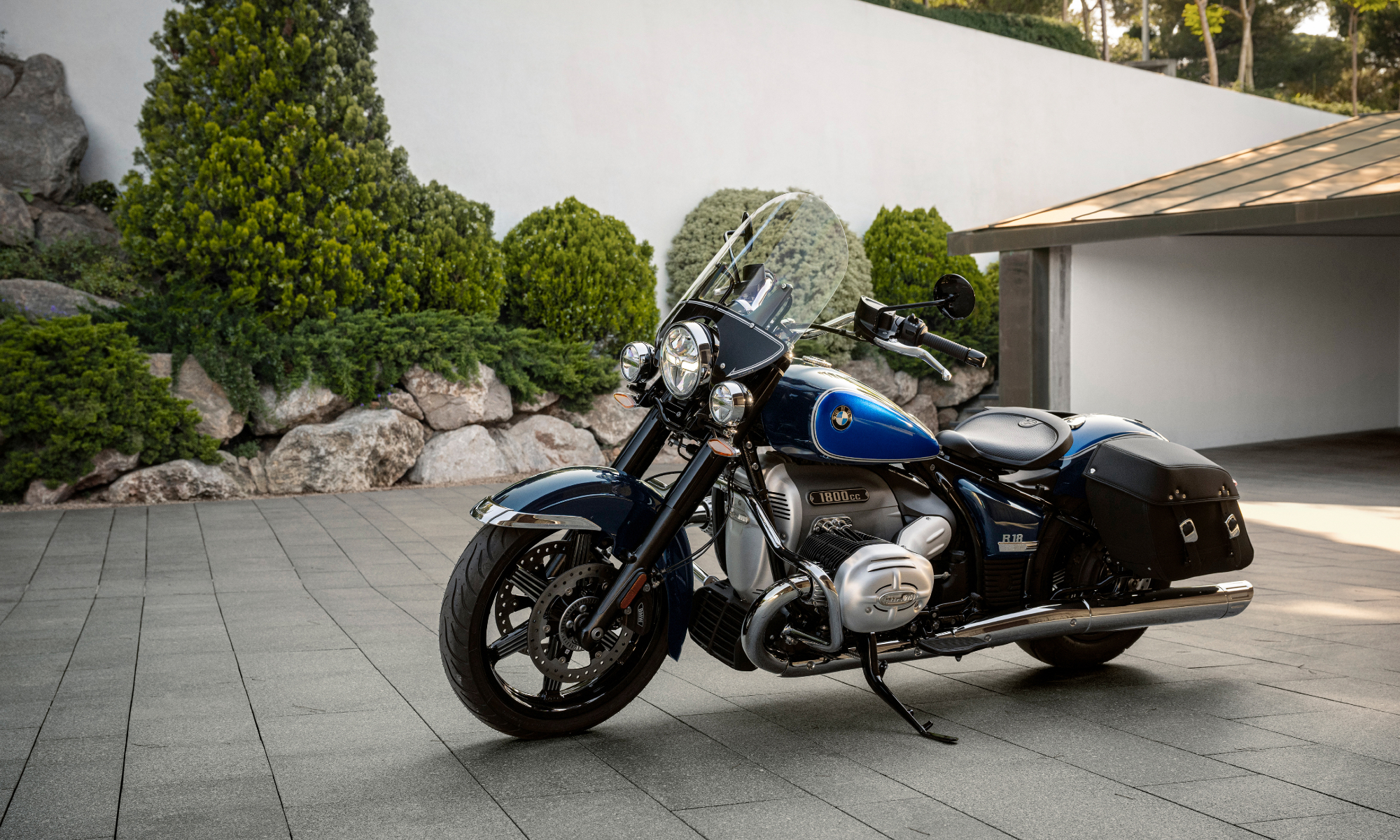 BMW R 18 updates Big Boxer Heritage series with five cruiser
