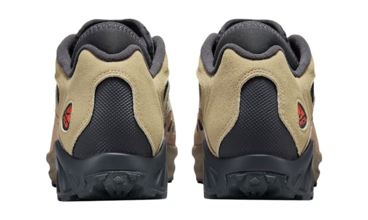 backside of shoes