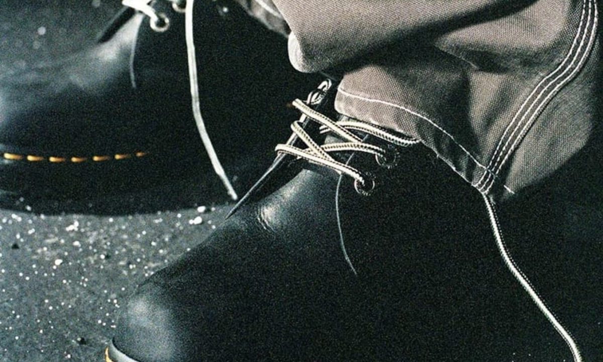 black dr martens boots