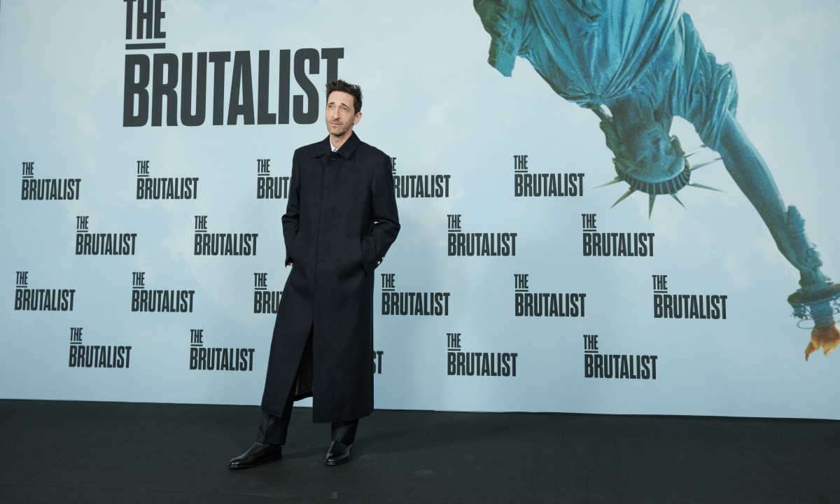 Adrien Brody attends 'The Brutalist' photocall at the Rosewood Villamagna Hotel on January 17, 2025 in Madrid, Spain.