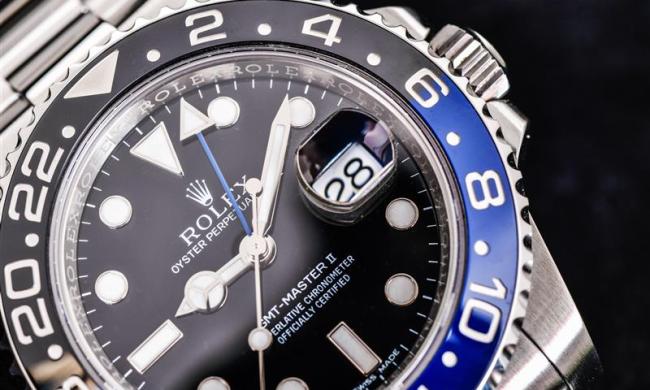 Close-up Rolex GMT-Master II "Batman"40mm with blue-Black bezel Steel Ceramic men's watch