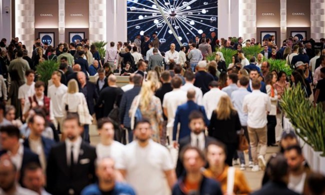 Watches & Wonders crowd