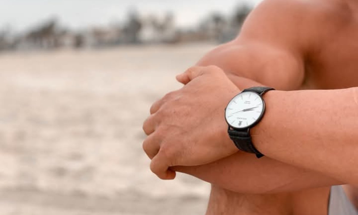 Dan & Mez timepiece goes beach side