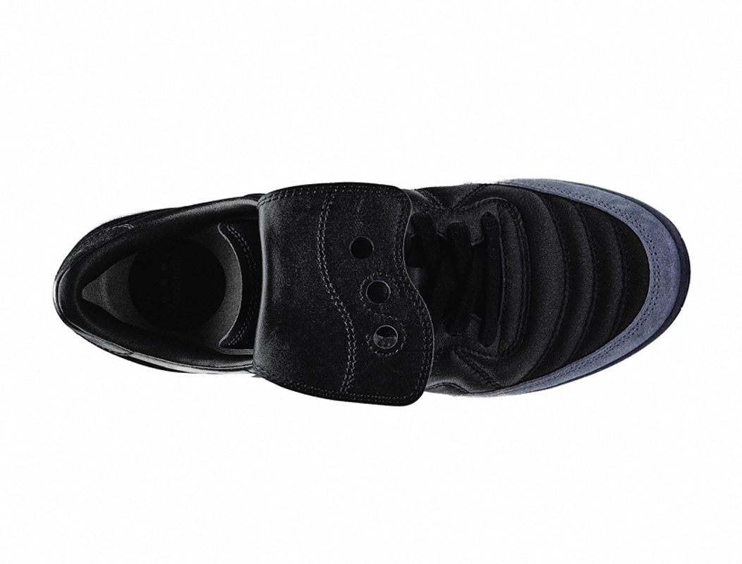 overhead view of saucony silo shoe