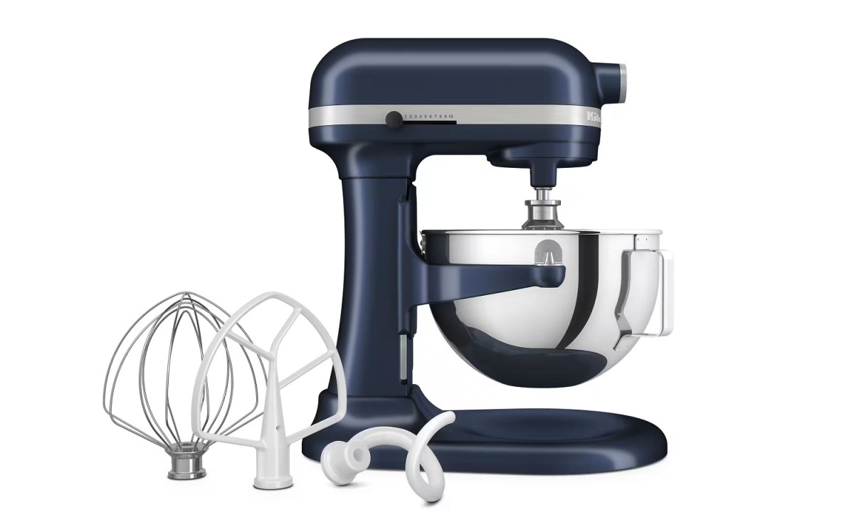 The KitchenAid 5.5-Quart Bowl-Lift Stand Mixer with its accessories on a white background.