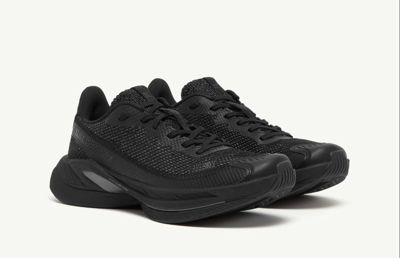 black mm6 maison margiela x salomon sneaker