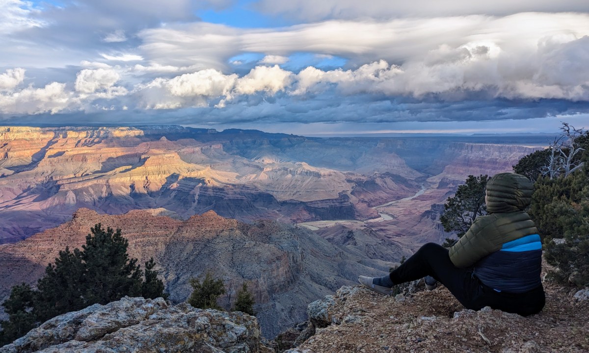 A sweeping view of Grand Canyon on a winter morning
