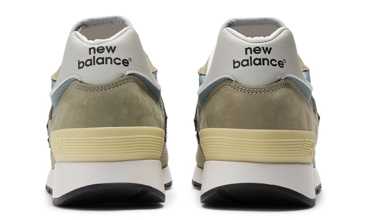 back heel photo of new balance 1300jp