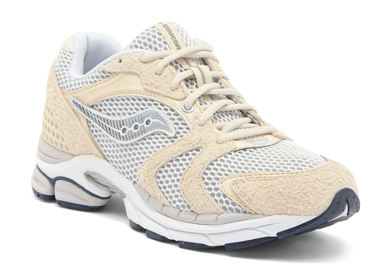 product photo of nordstrom saucony shoe