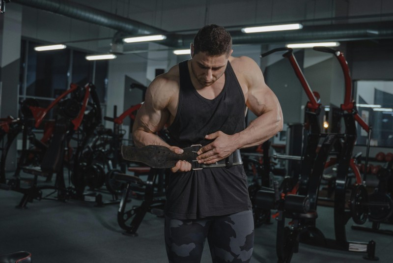 Weightlifting belt