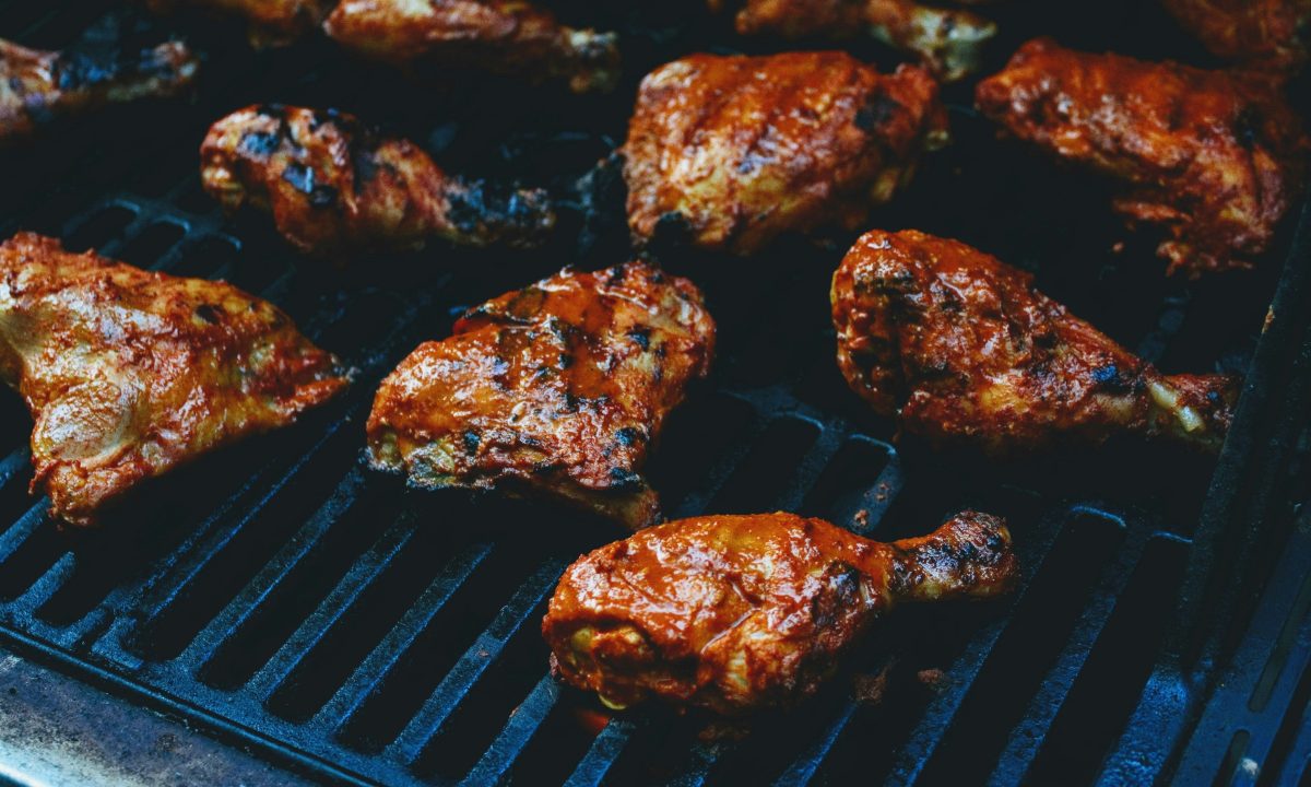 Grilled chicken with barbecue sauce