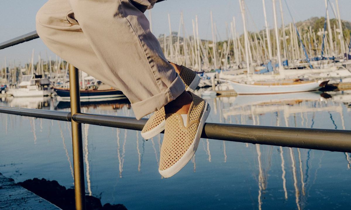 man wearing seavees baja sneaker