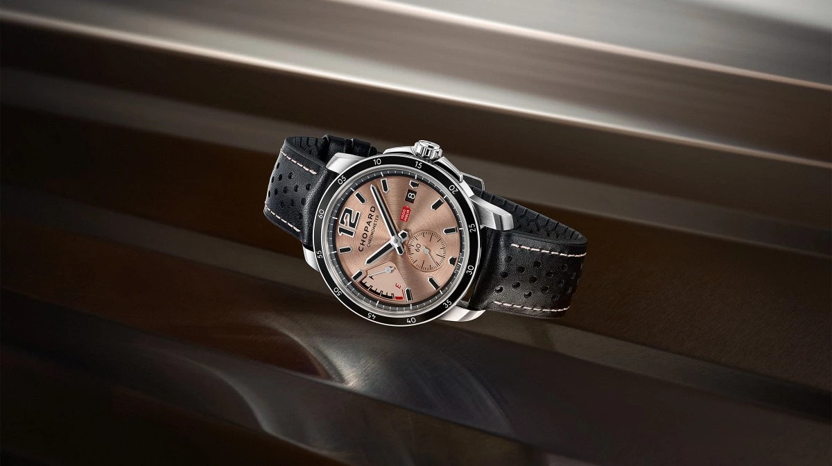 HERITAGE GOLDEN EAGLE テ－ルピ－スプレート　美品！ Chopard Alpine Eagle 33 Vals Grey - WATCH REVIEW