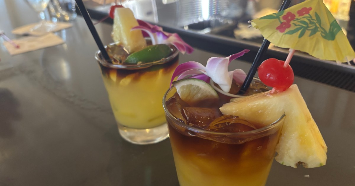 I learned the secrets of the Mai Tai at Hawaii’s most iconic beachfront bar