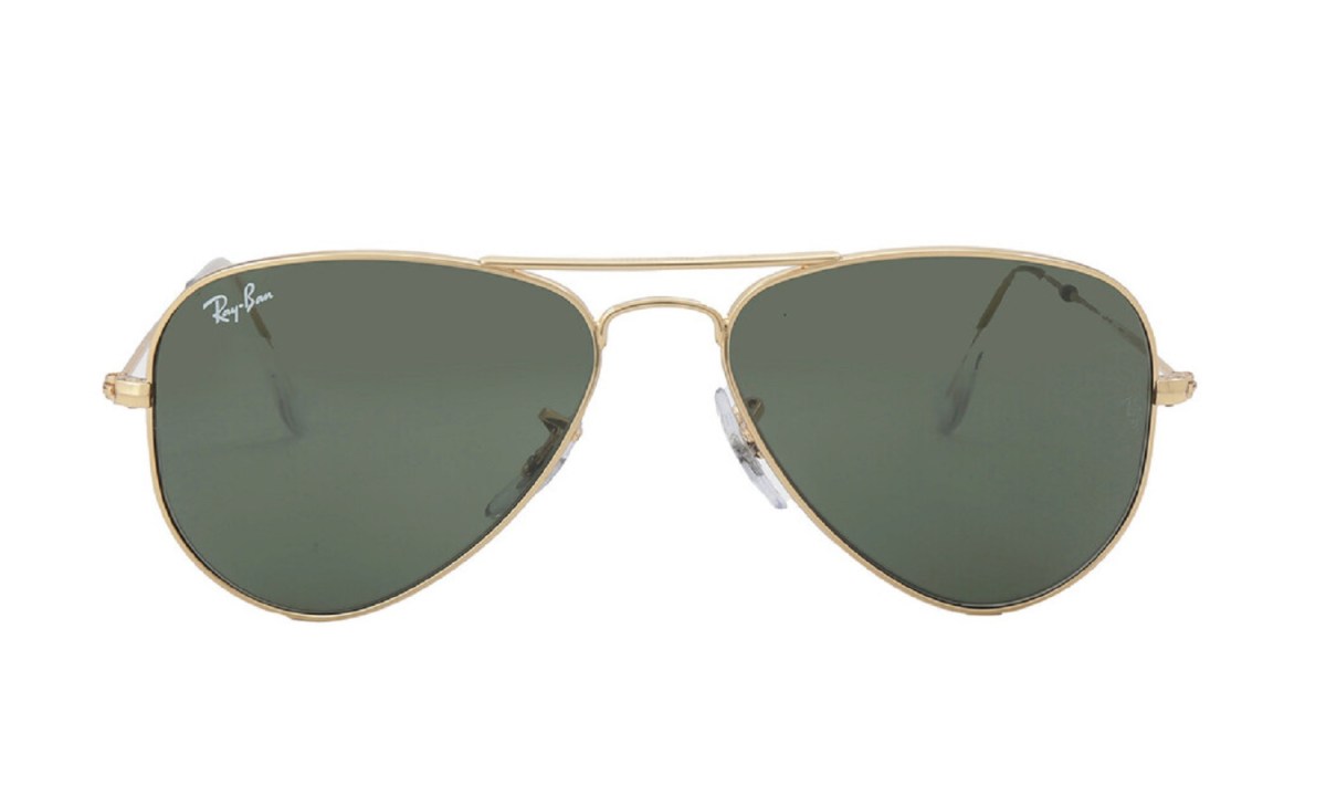 The Ray-Ban Aviator Small Classic sunglasses on a white background.