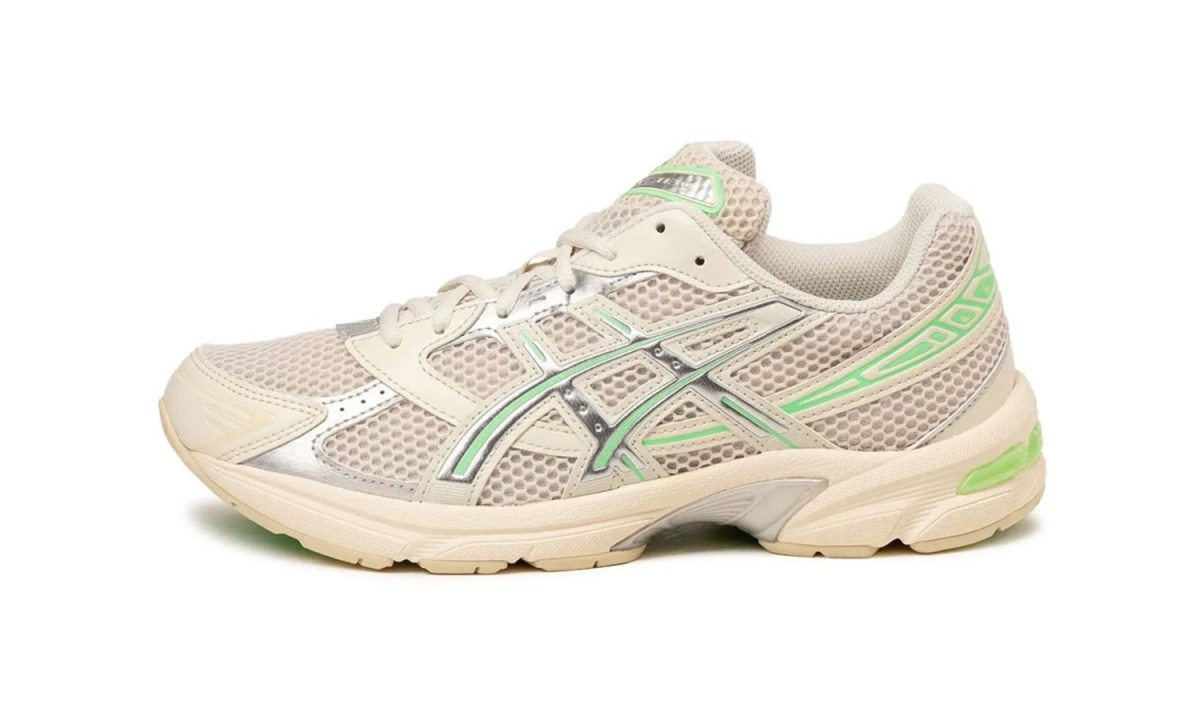 side view of asics menthol pack