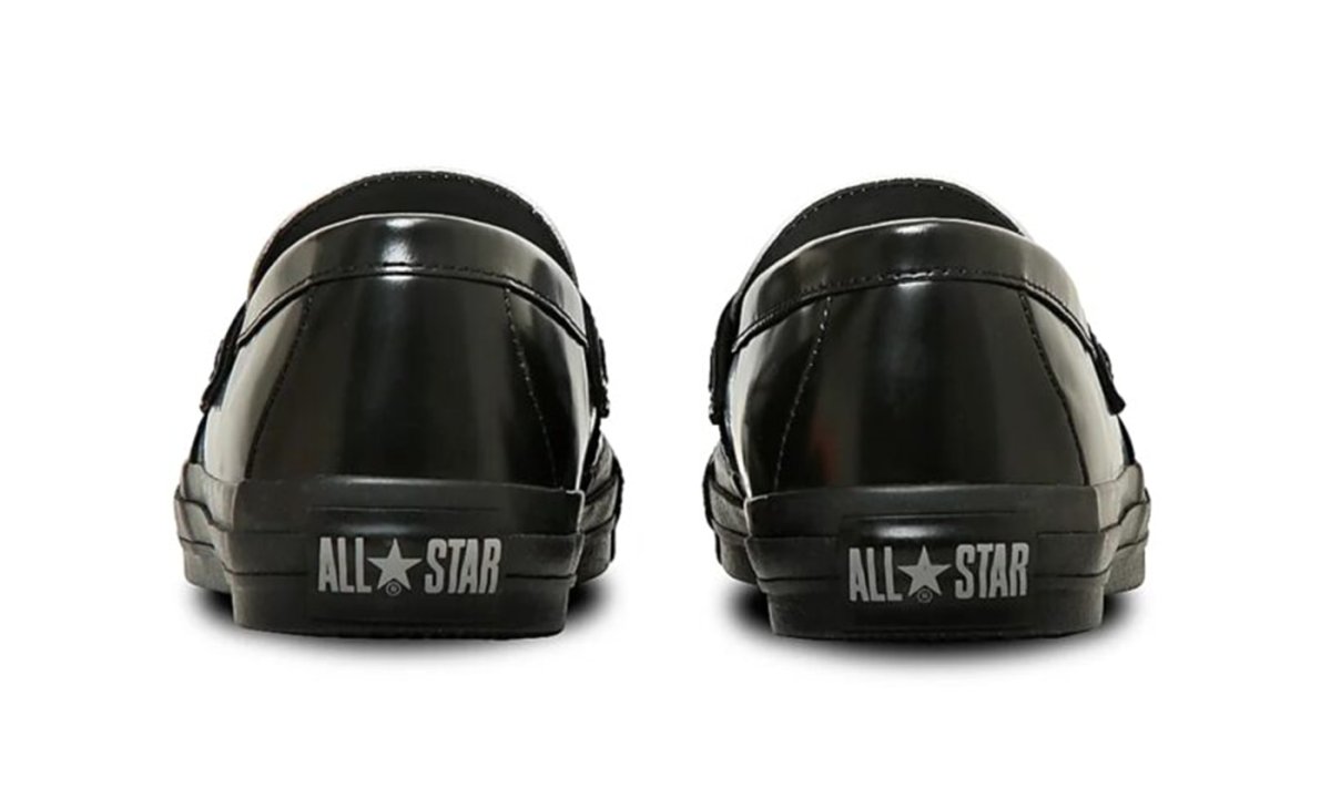 back heel of Converse loafer