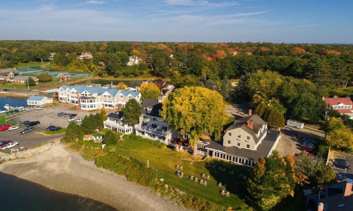 Breakwater Inn