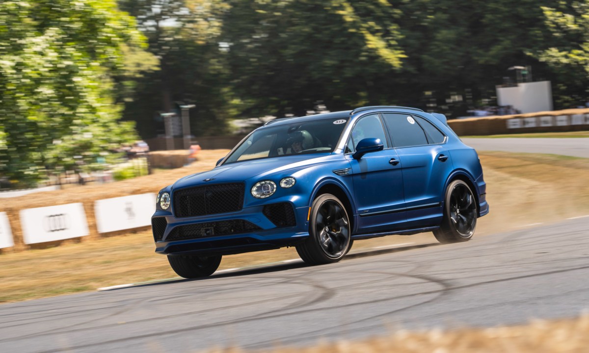 Bentayga Speed sets SUV Hillclimb record at Goodwood Festival of Speed.