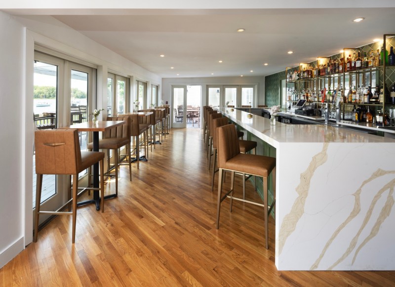 Breakwater Inn