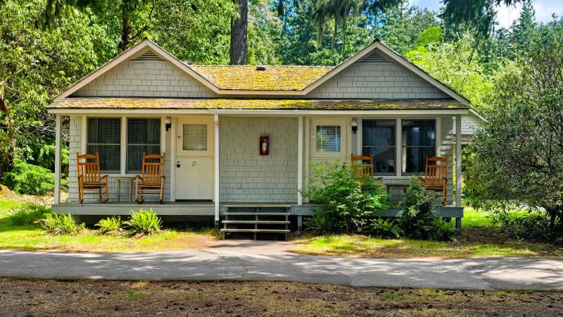 Cabin at Lake Crescent in the woods
