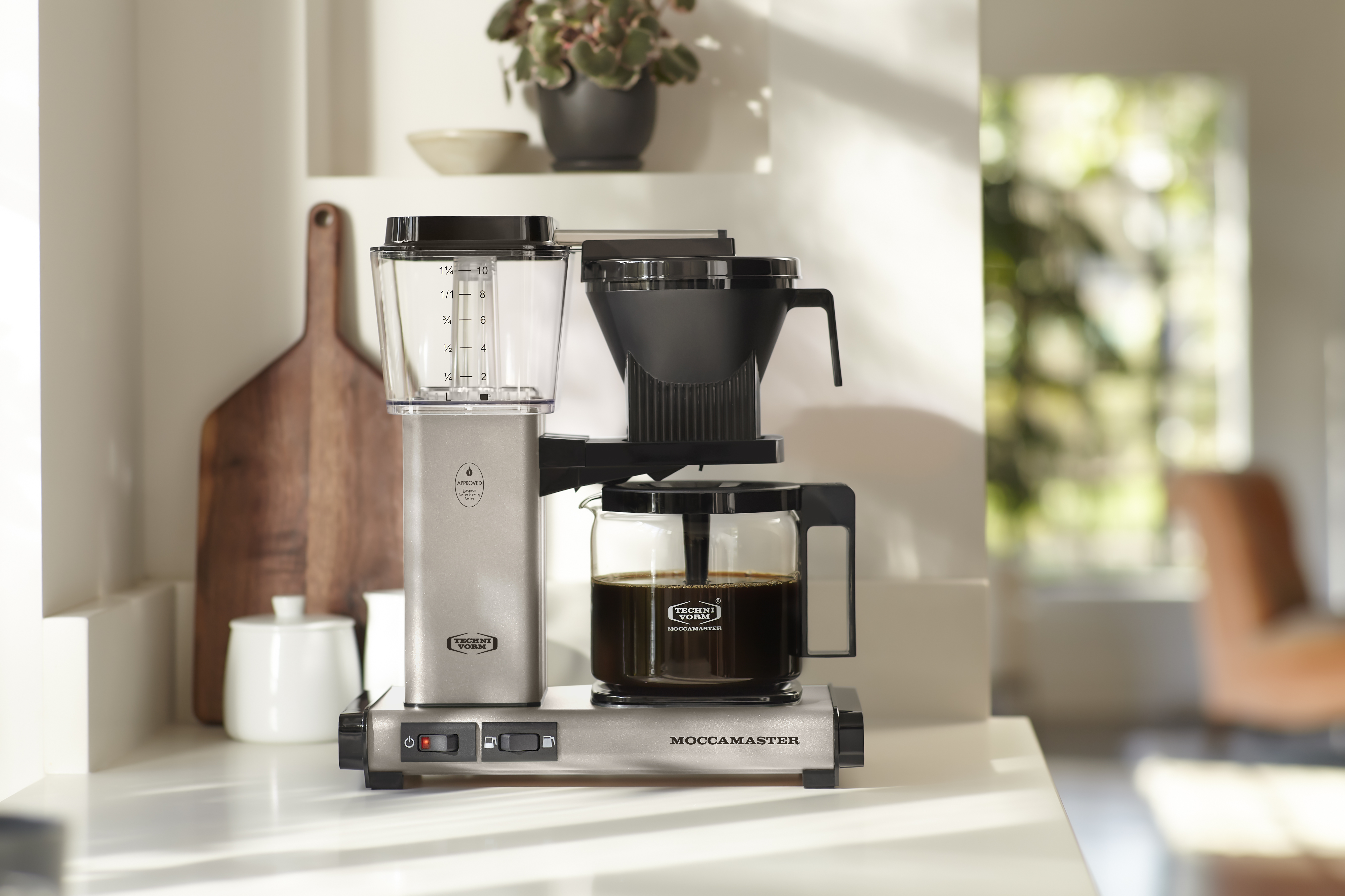 Does coffee have calories here s what lies in your cup the manual