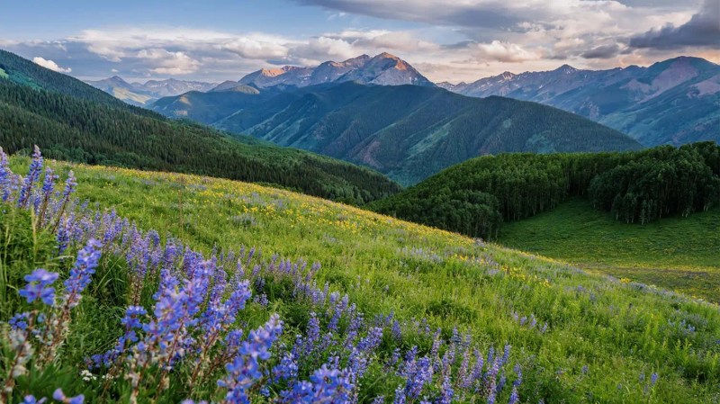 Snowmass four mountains