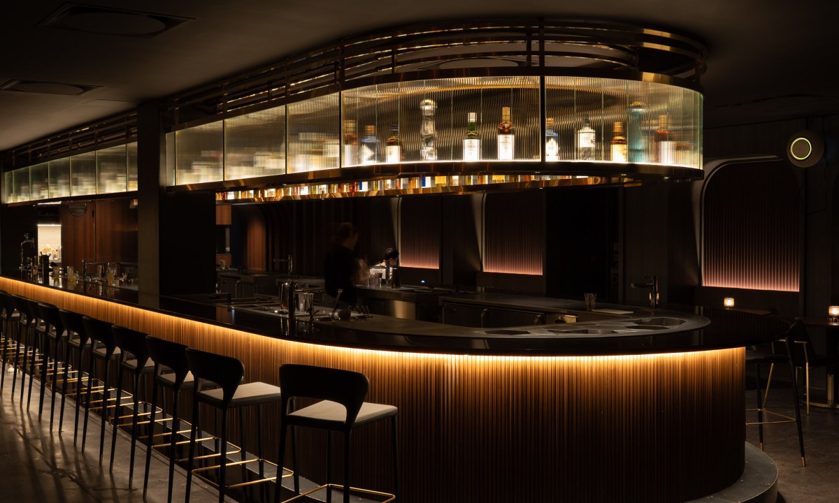 Musaek bar counter
