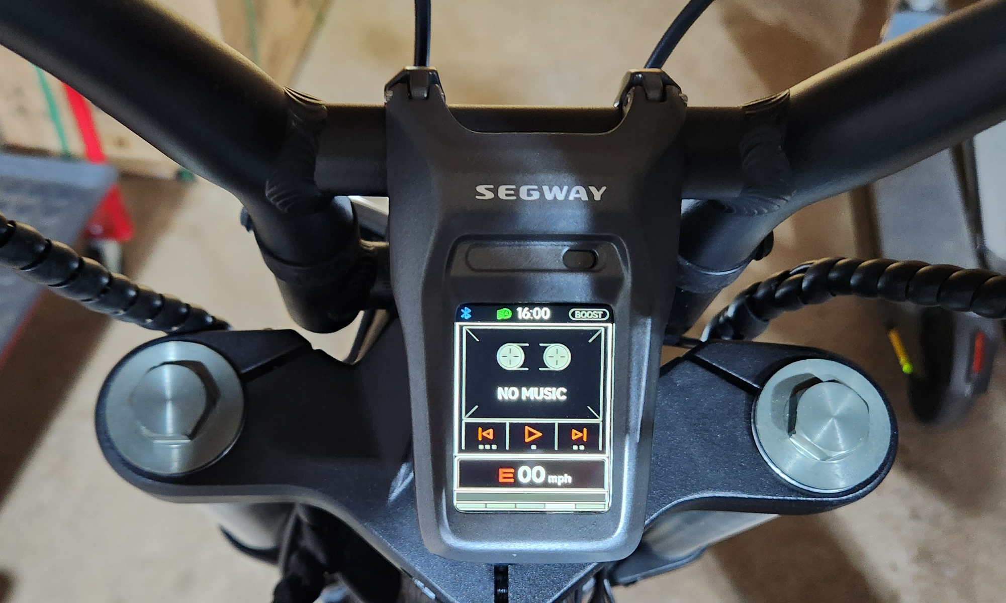 Segway Xyber display screen in music mode.