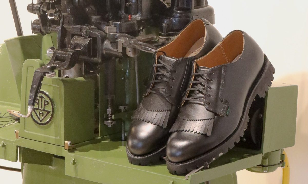 red wing Goods & Services oxford on machine