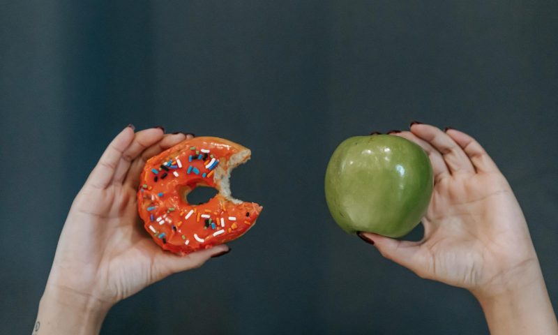 Andres Ayrton apple donut