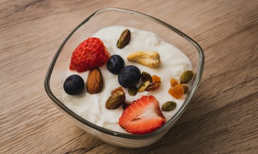 yogurt with fruit