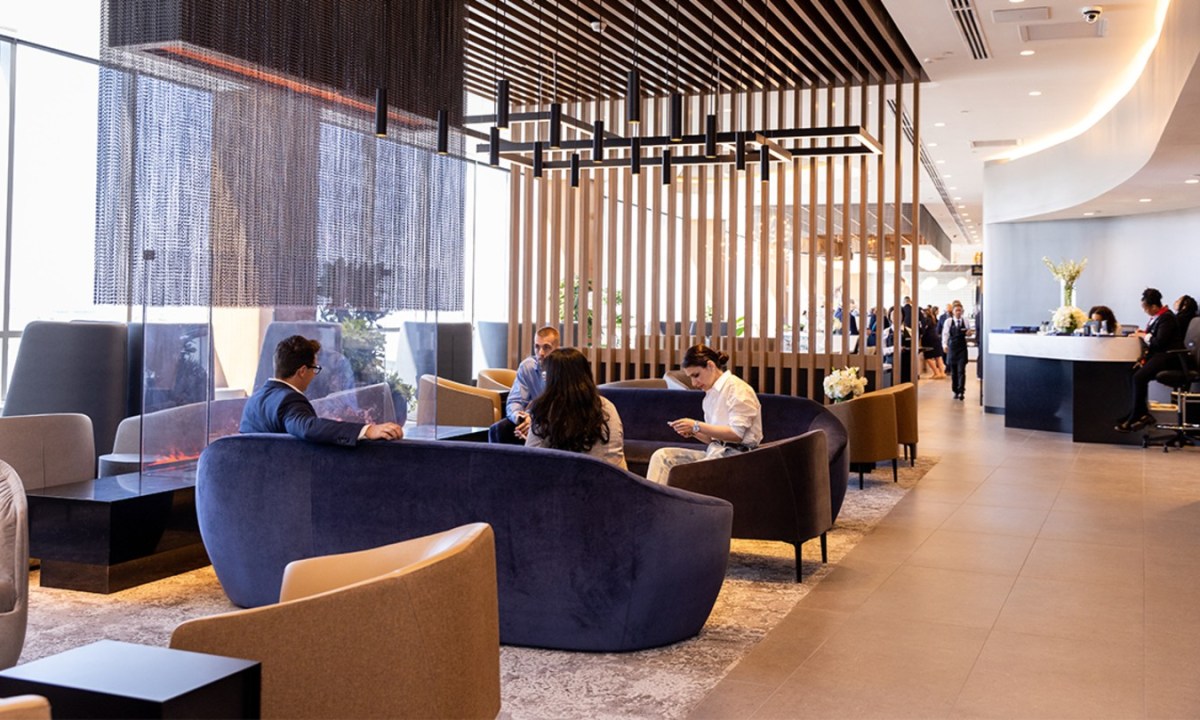 American Airlines Charlotte lounge