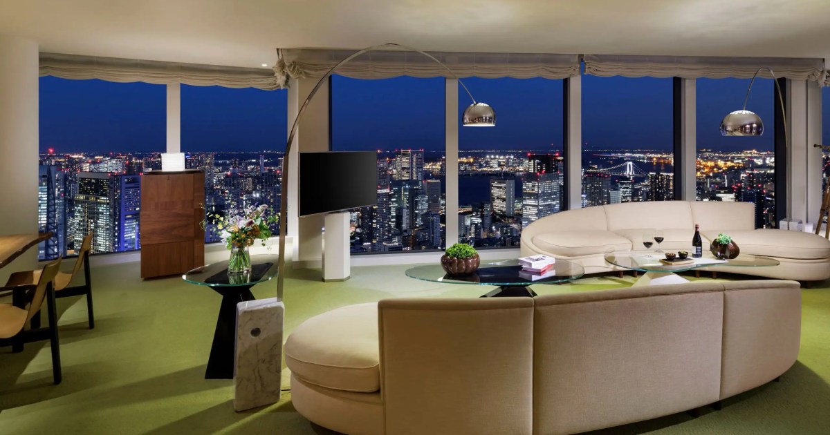This Tokyo hotel offers a retro nightlife experience you can’t miss