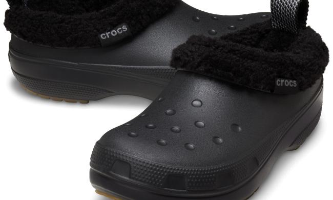 pair of crocs classic lined shorty