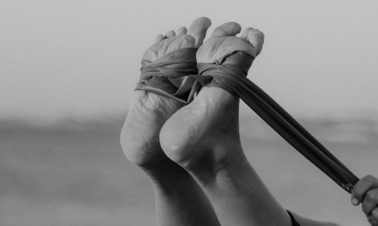 boat pose with strap resistance band